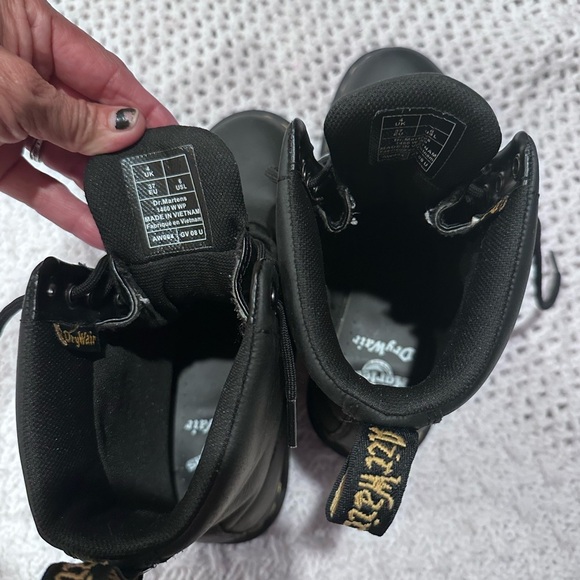 Dr. Martens WOMENS  size 6 drywair Black Shoes waterproof - Picture 10 of 11